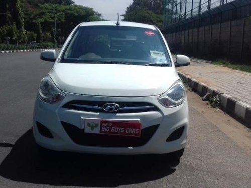 Used Hyundai i10 car at low price