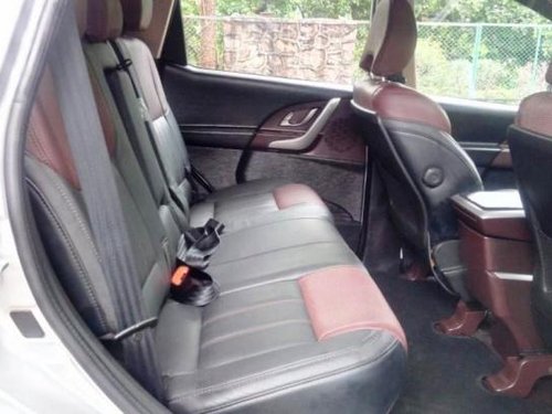 Mahindra XUV500 W8 2WD for sale at the best deal 