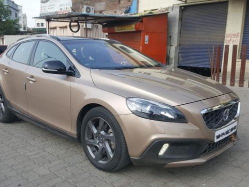 Used 2013 Volvo V40 Cross Country car at low price