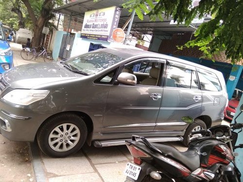 Toyota Innova 2.5 V Diesel 8-seater 2014 for sale