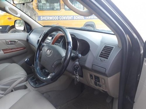 Used Toyota Fortuner 2.8 4WD MT 2009