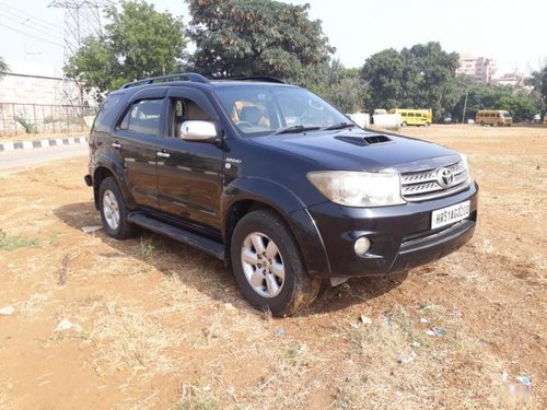 Used Toyota Fortuner 2.8 4WD MT 2009