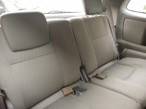 Used Toyota Innova 2.5 G4 Diesel 7-seater by owner