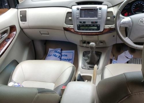 Good as new Toyota Innova 2.5 V Diesel 7-seater for sale 