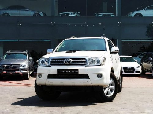 Used 2011 Toyota Fortuner 4x4 MT for sale