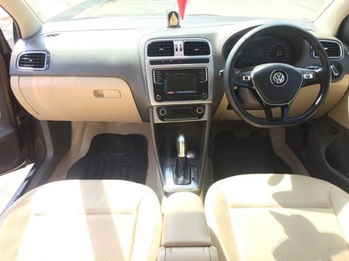 Volkswagen Vento 1.5 Highline Plus AT 16 Alloy by owner