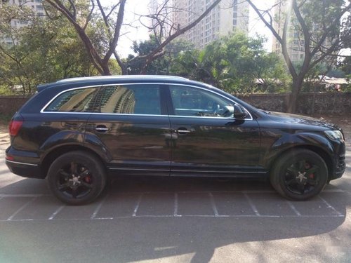 Used Audi Q7 2010 car at low price