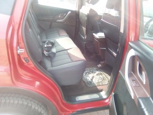 Mahindra XUV500 W6 2WD by owner 