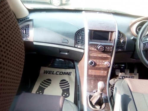 Mahindra XUV500 W6 2WD by owner 