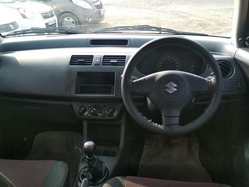 Used Maruti Suzuki Swift car at low price