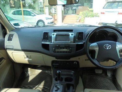 Used Toyota Fortuner 4x2 AT 2015 by owner 