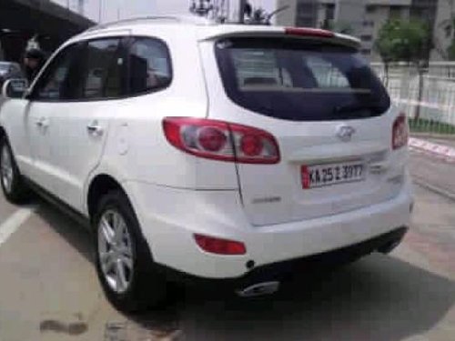 Hyundai Santa Fe 4X2 2012 by owner 