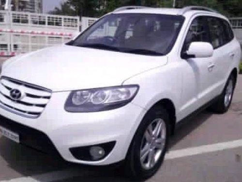 Hyundai Santa Fe 4X2 2012 by owner 