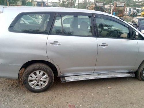 Toyota Innova 2.5 V Diesel 8-seater 2011 for sale