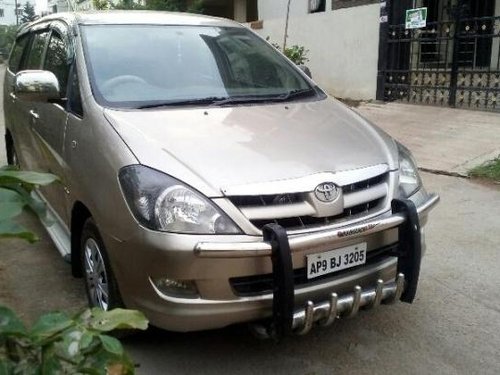 Used Toyota Innova 2004-2011 2007 for sale at low price