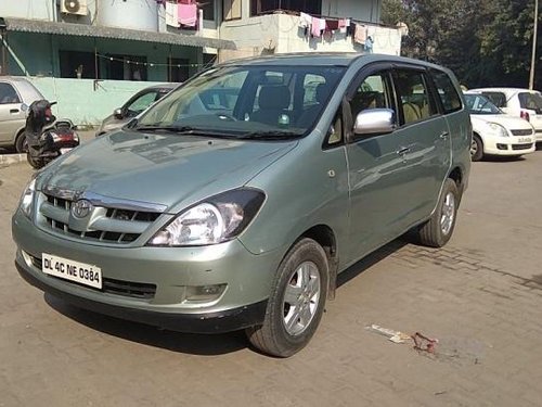 Good Toyota Innova 2004-2011 2008 for sale