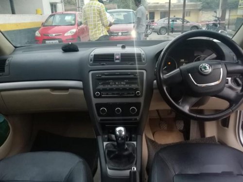 Used Skoda Laura Ambiente 2.0 TDI CR MT 2010 for sale