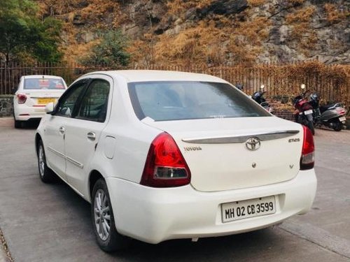 Used Toyota Platinum Etios 2011 car at low price