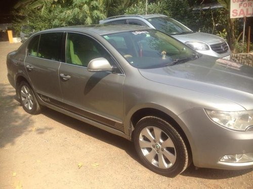 Used Skoda Superb 2009-2014 car at low price