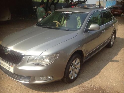 Used Skoda Superb 2009-2014 car at low price