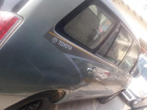 Used Toyota Innova 2006 car at low price