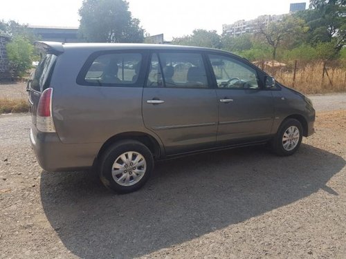 Toyota Innova 2004-2011 2009 for sale