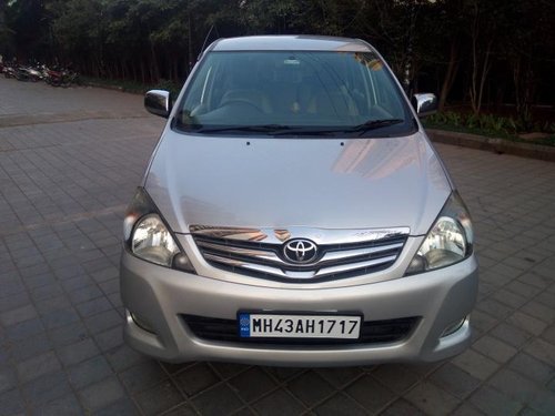 Toyota Innova 2.5 VX 8 STR 2011 for sale