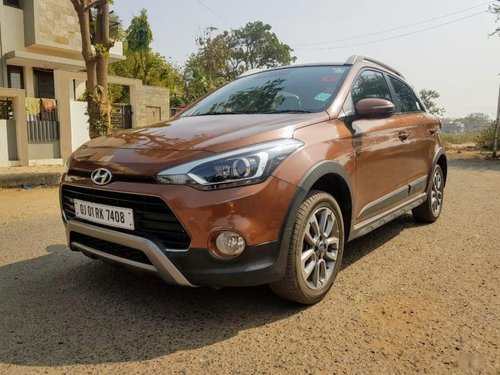 Used Hyundai i20 Active 2015 car at low price