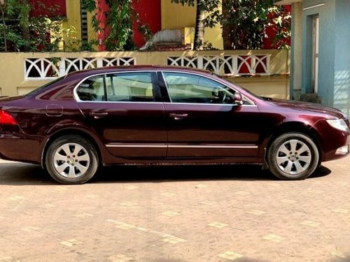 Used Skoda Superb 2009-2014 car for sale at low price