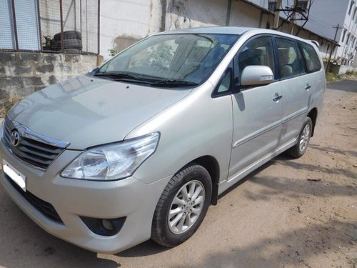 Used 2013 Toyota Innova car at low price