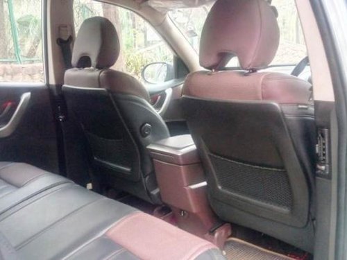 Mahindra XUV500 W8 2WD by owner