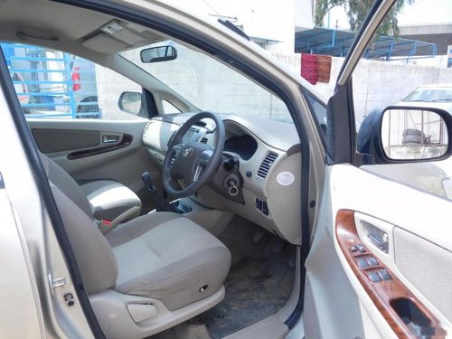 Used 2013 Toyota Innova car at low price