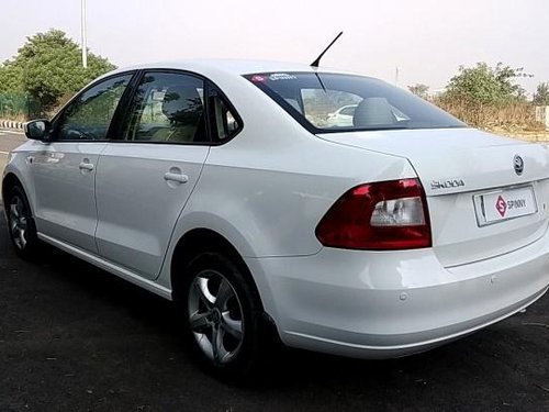 Skoda Rapid 1.6 MPI Ambition Plus 2013 by owner