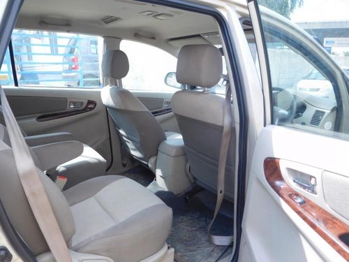 Used 2013 Toyota Innova car at low price