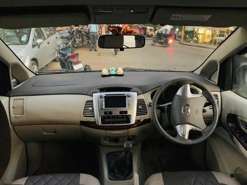 Used Toyota Innova 2.5 VX 7 STR 2012 for sale