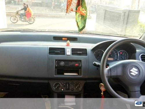 Used Maruti Suzuki Swift 2010 car at low price