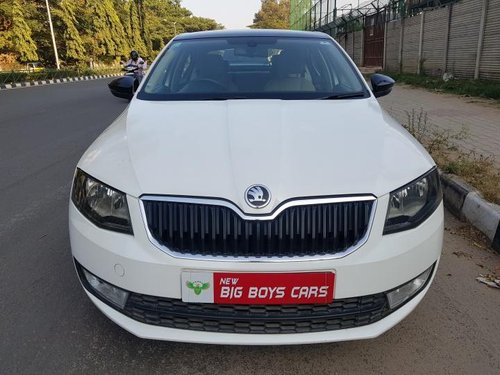 Skoda Octavia Ambition 2.0 TDI MT 2013 for sale