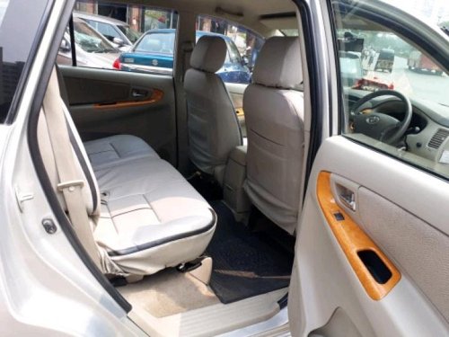 Toyota Innova 2.5 V Diesel 8-seater 2011 for sale