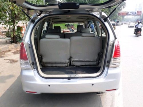 Toyota Innova 2.5 V Diesel 8-seater 2011 for sale