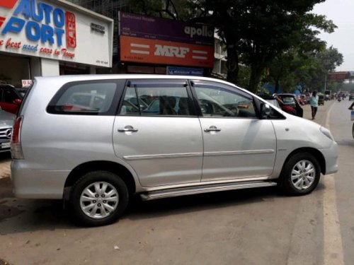 Toyota Innova 2.5 V Diesel 8-seater 2011 for sale