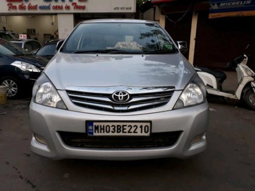 Toyota Innova 2.5 V Diesel 8-seater 2011 for sale