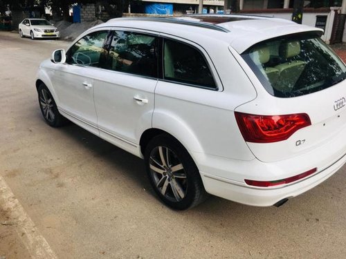 Used Audi Q7 2011 car at low price