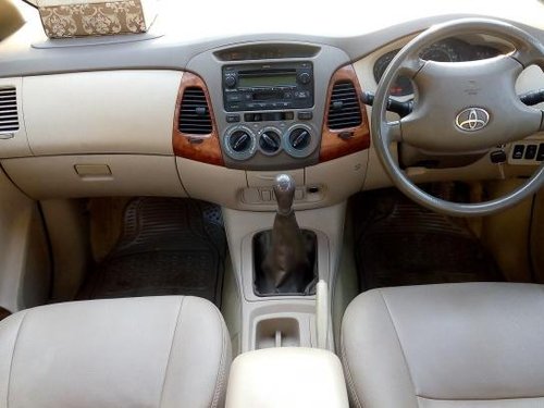 Used Toyota Innova 2004-2011 car at low price