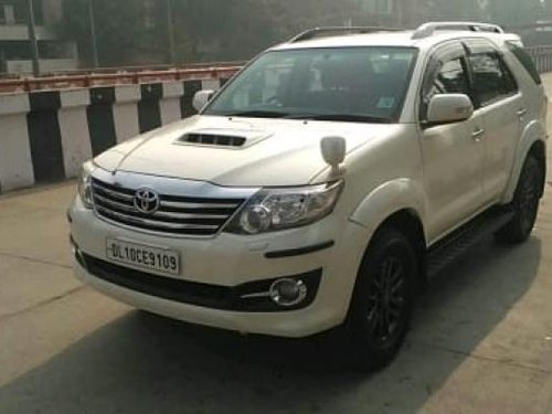 Toyota Fortuner 4x4 AT 2015 for sale