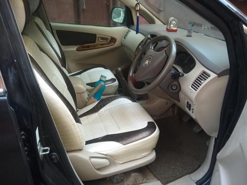 Used Toyota Innova 2007 car at low price