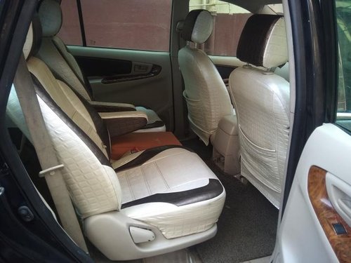 Used Toyota Innova 2007 car at low price