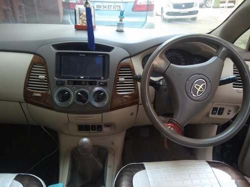 Used Toyota Innova 2007 car at low price