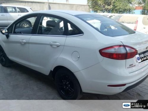 Used Ford Fiesta 2016 car at low price