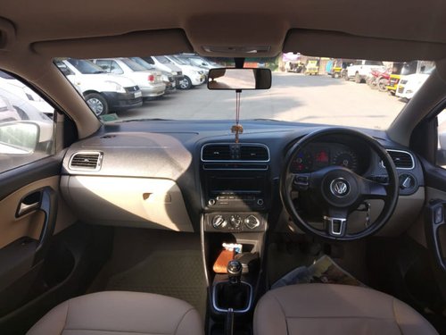 Volkswagen Polo 1.2 MPI Highline by owner