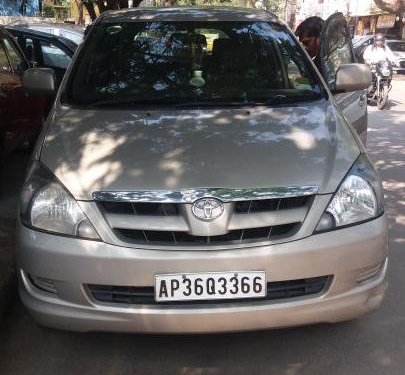 Used Toyota Innova 2006 car at low price